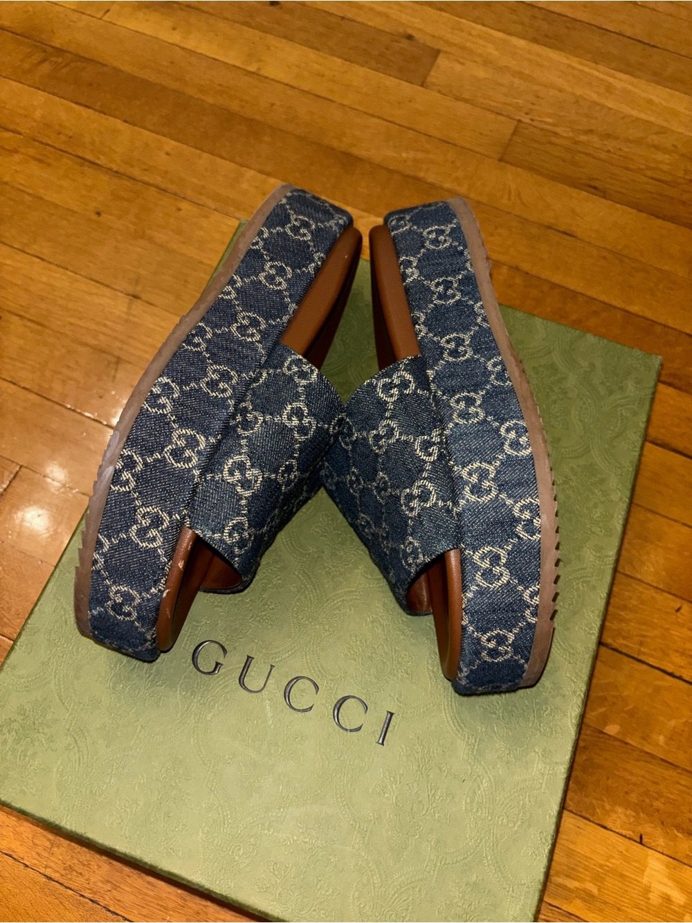 Slides/Sandals - Picture 6 of 8